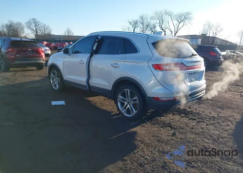 2017 Lincoln Mkc Reserve z USA, uszkodzony, nr VIN 5LMCJ3D98HUL21480